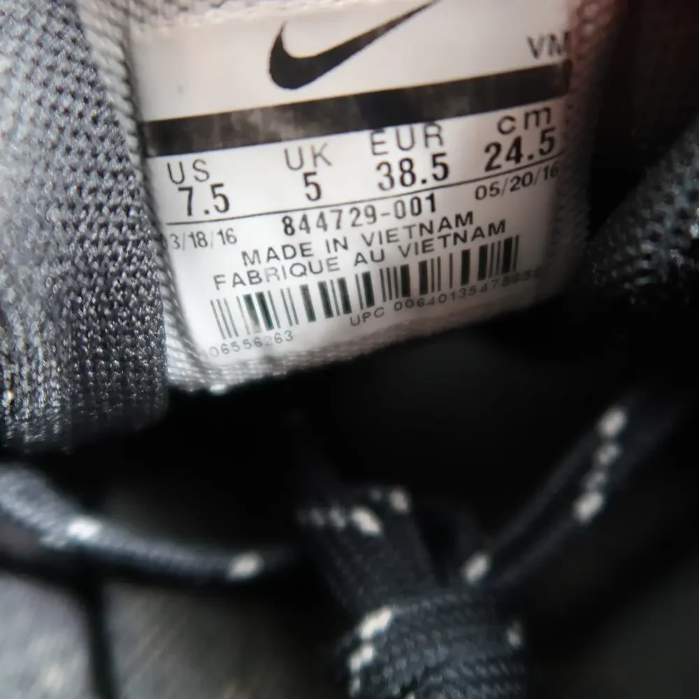 Nike Shoes Womens 7.5 Athletic Trainer Flex Experience RN 5 Running Sneaker